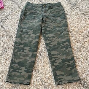 Universal Thread Camouflage Straight Leg Pants